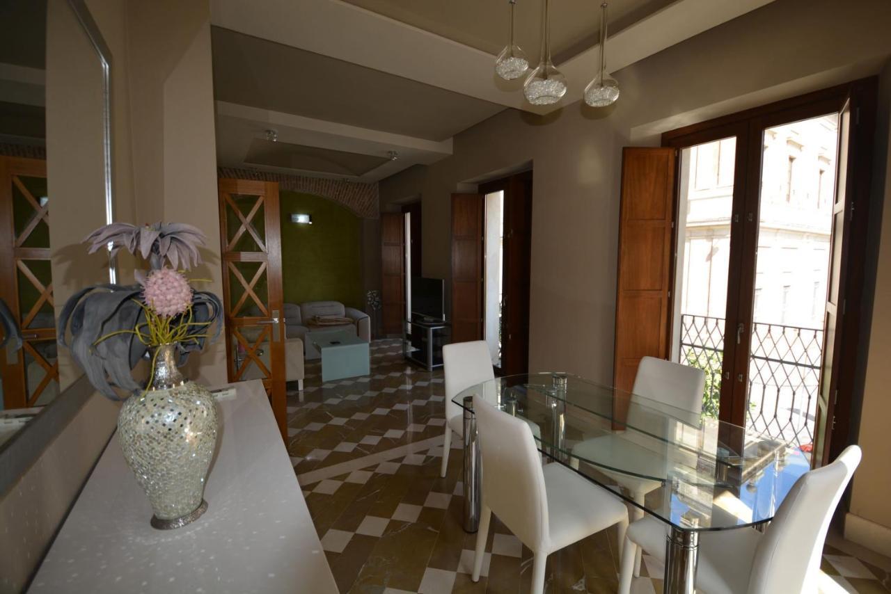 Luxury Apartment With Views To Alcazar, Cathedral And Giralda. Seville Ngoại thất bức ảnh
