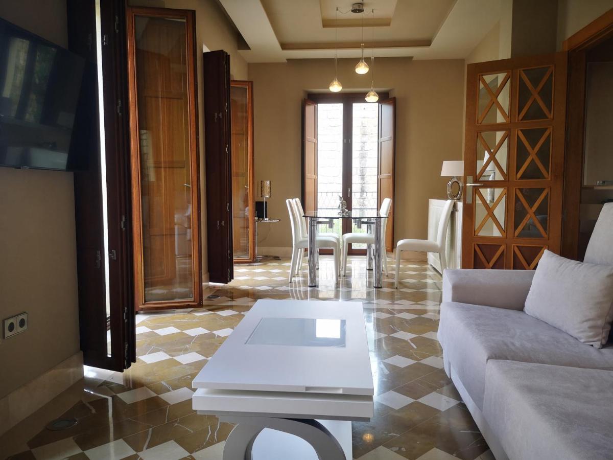 Luxury Apartment With Views To Alcazar, Cathedral And Giralda. Seville Ngoại thất bức ảnh