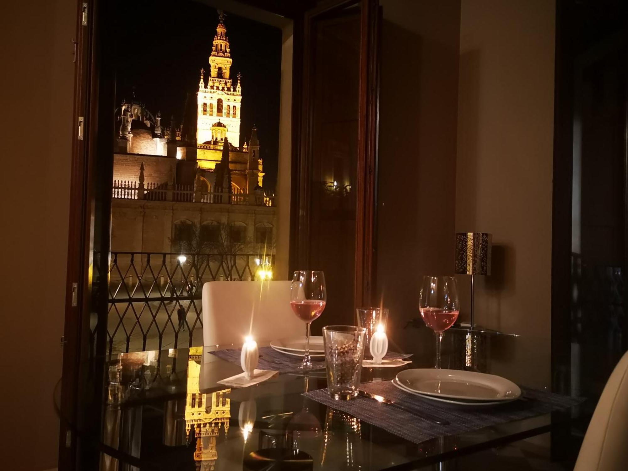 Luxury Apartment With Views To Alcazar, Cathedral And Giralda. Seville Ngoại thất bức ảnh